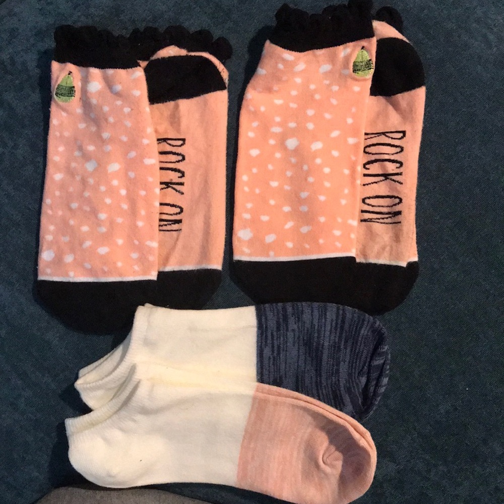 Bundle of 4 pairs of socks, 2 Woven Pear anklets, 2 pair unknown no-show